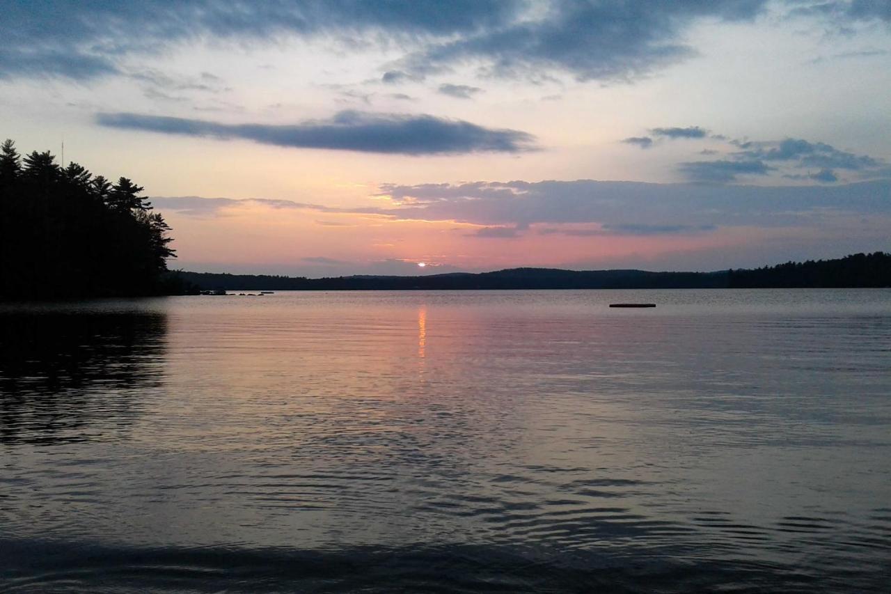 Raymond Family Cabin With Beach Access On Panther Pond מראה חיצוני תמונה